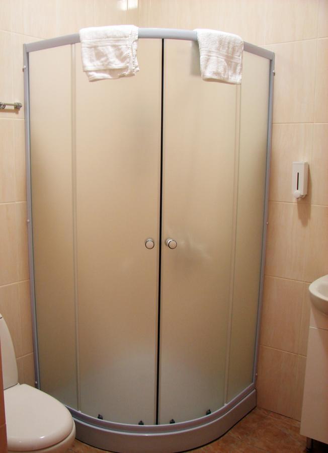 Pershyi Kordon Tourist Complex Hotel Medvedevka Стая снимка